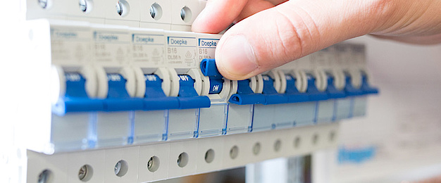 Schalt­schrank­bau bei Elektro Kraus in Langensendelbach