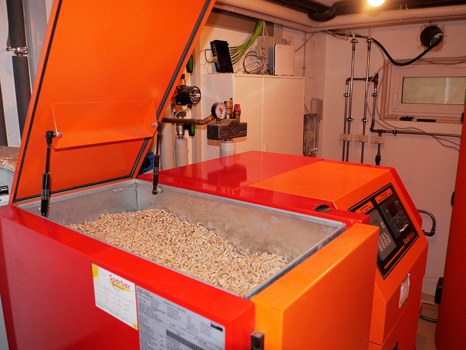 Palletheizung2 bei Elektro Kraus in Langensendelbach